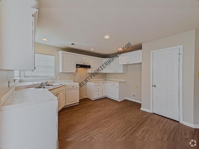 Building Photo - 2910 Falcon Ct Rental