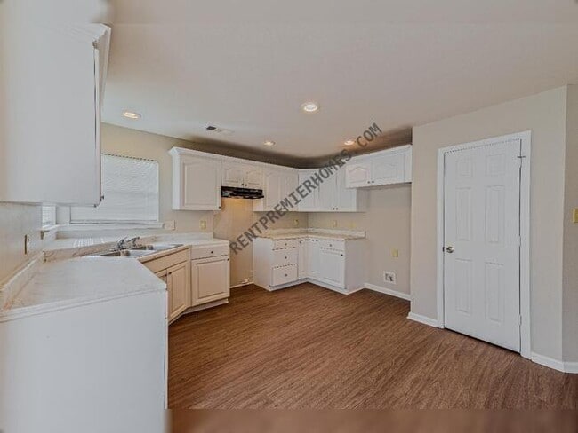 Photo - 2910 Falcon Ct Casa