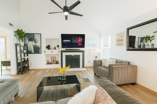 Photo - 3236 Easthaven Dr S