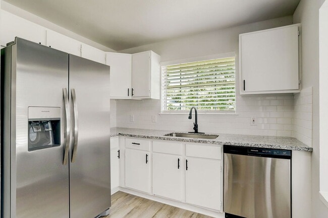 Photo - 5403 Diane Ct