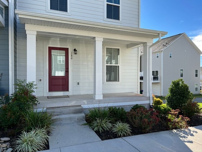 Building Photo - Clifton Community Town Home- Christiansburg