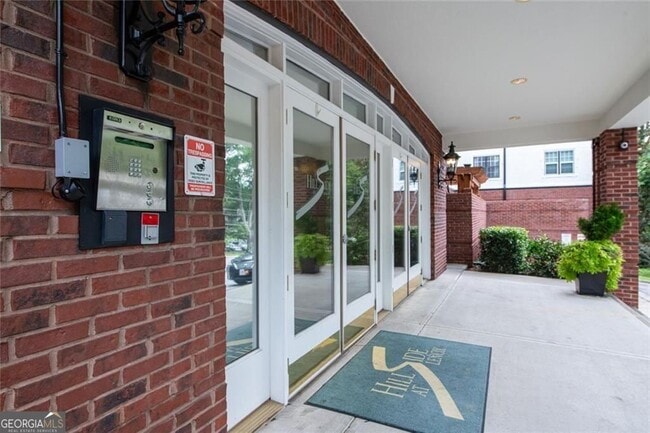 Building Photo - 3275 Lenox Rd NE Unit 207