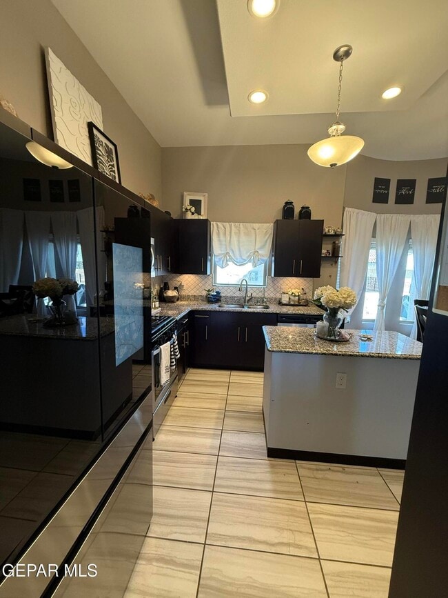 Photo - 954 Brudenal Pl