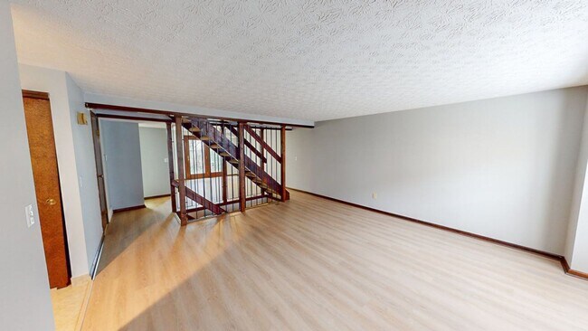Photo - 5123 Delancey St