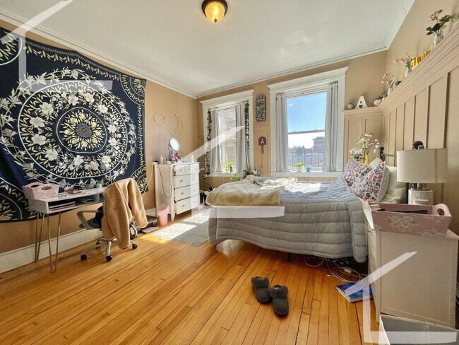 Photo - Perfect Location Near Everything! Luxury Allston 5-Bed