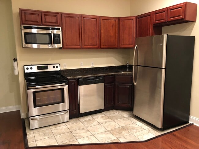 Photo - 4039 Green St Unit 1