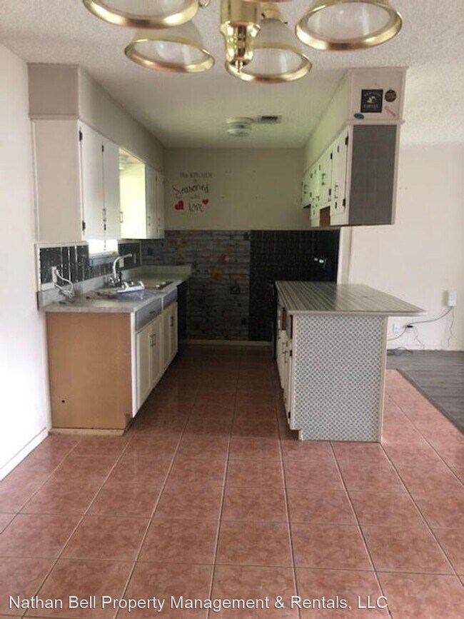 Photo - 3 br, 2 bath House - 1831 Belmont St