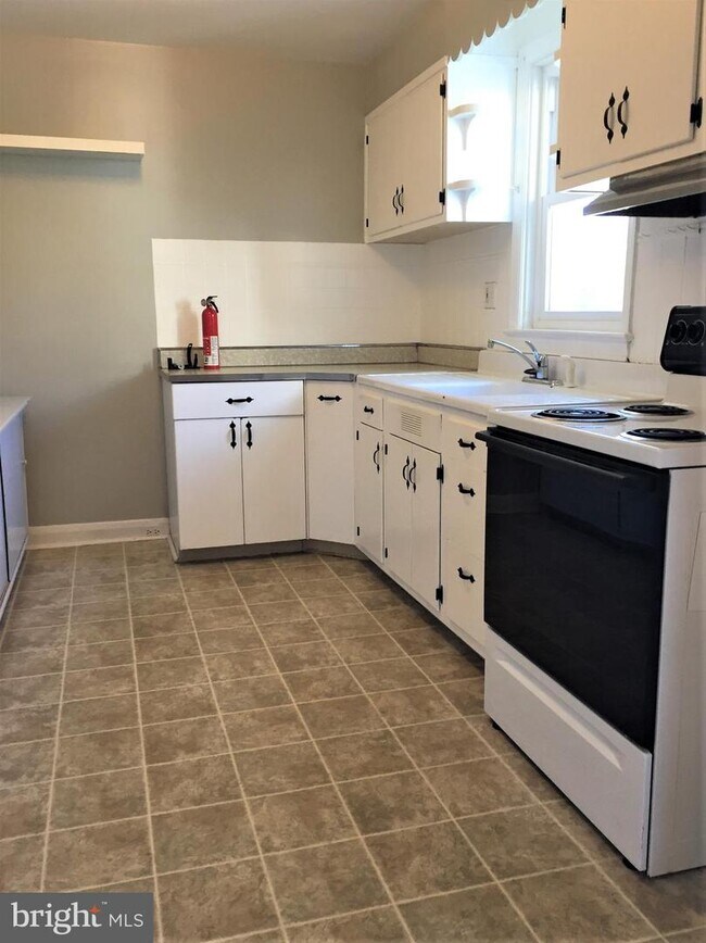 Photo - 9512 Belair Rd