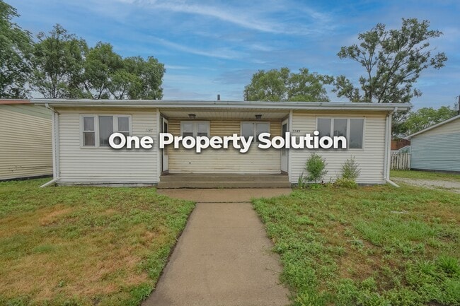 Building Photo - 1149 Logan St