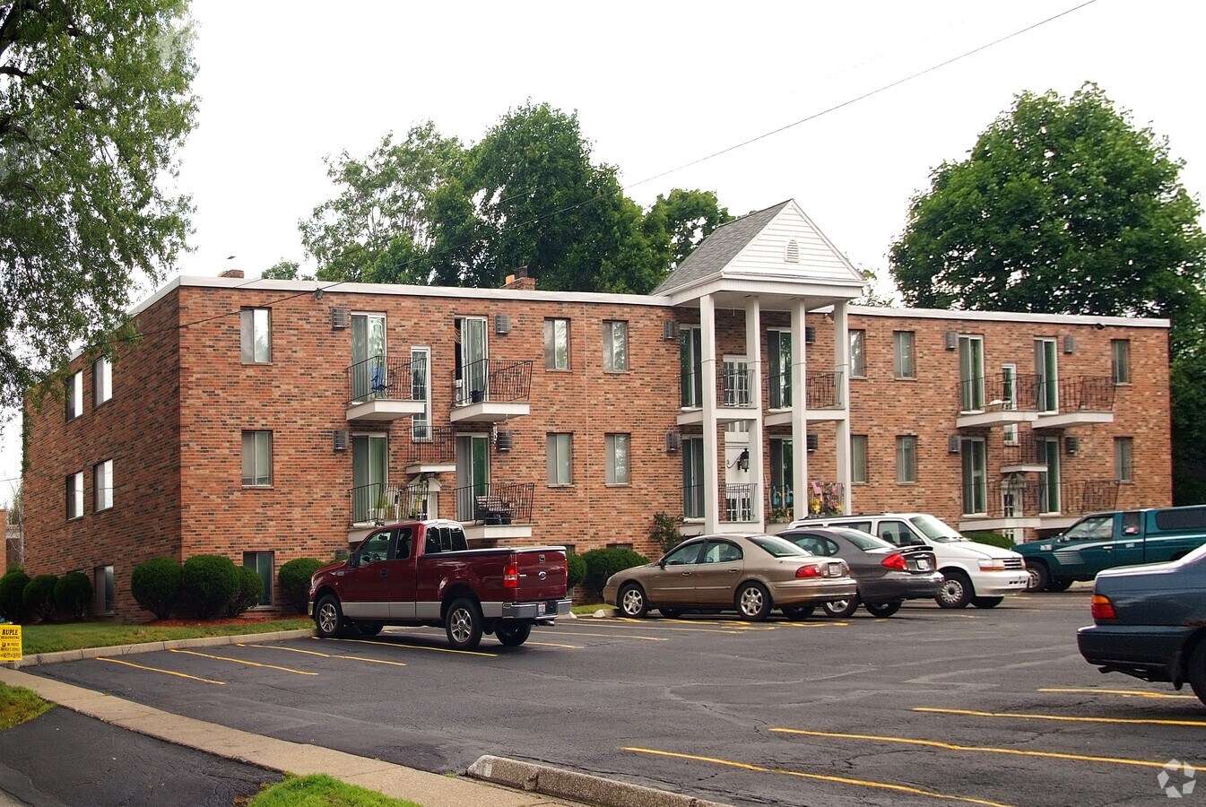 Photo - Highland House Manor