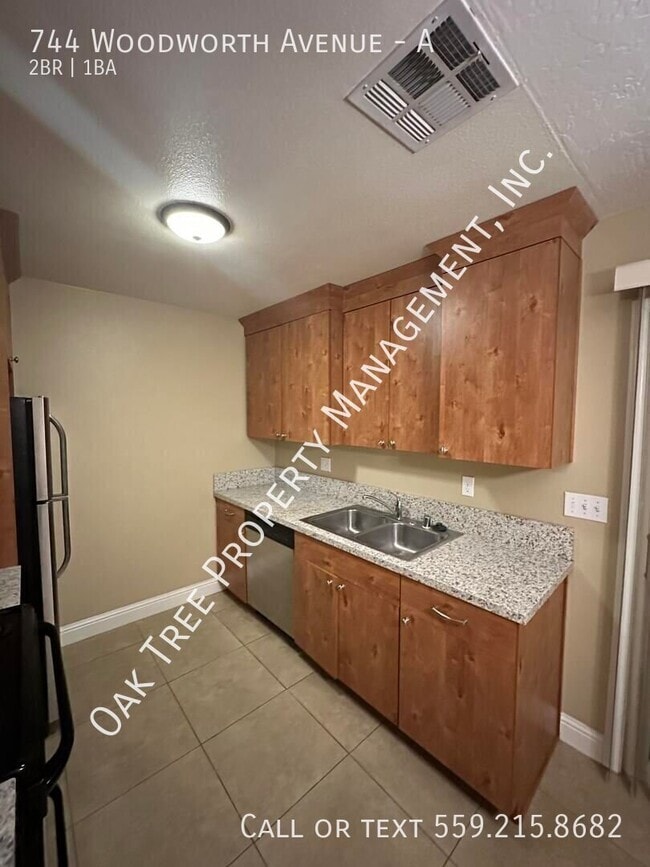 Photo - 744 Woodworth Ave Unit A