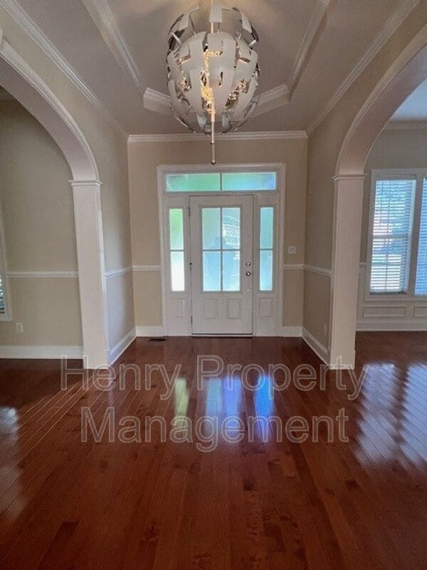 Building Photo - 1905 Old London Way Rental