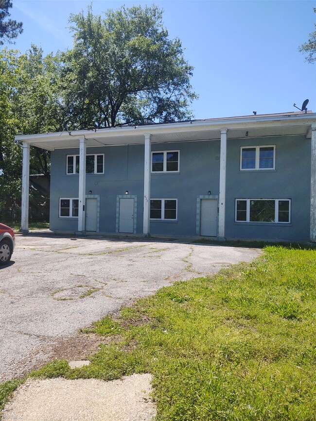 3 br, 1 bath Triplex - 633 4th Street D - 3 br, 1 bath Triplex - 633 4th Street D Rental