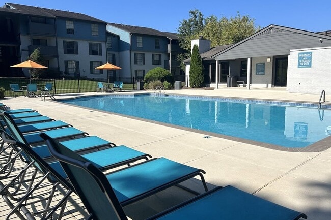 Photo - Crestwood Green Apartments