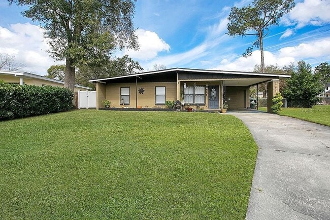 Photo - 1721 Montcalm St