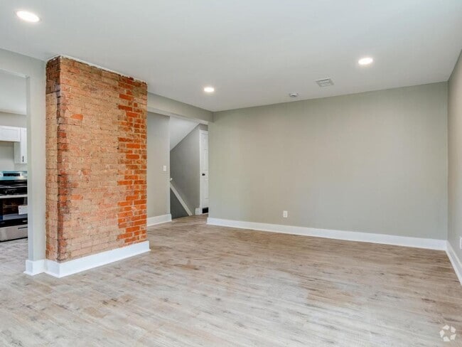 Building Photo - 1221 4th Ave Unit 2 Rental