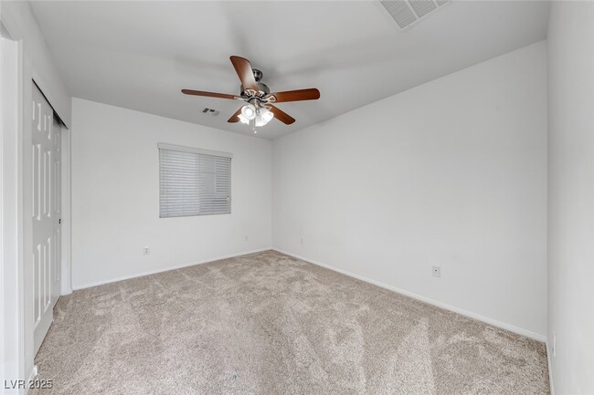 Building Photo - 6534 Ditmars St