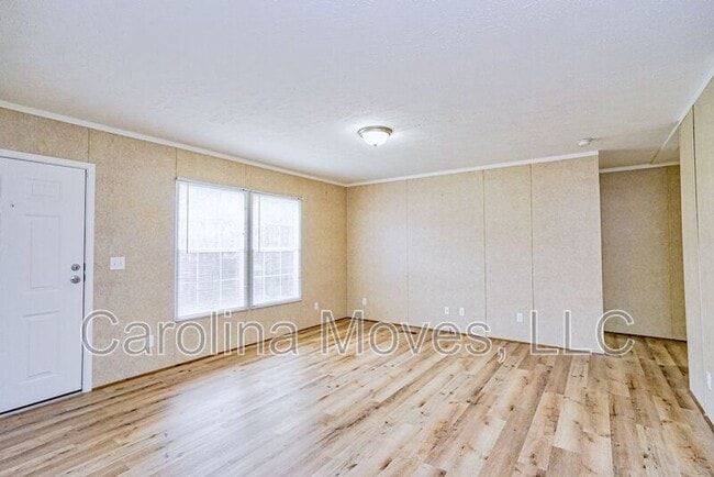Photo - 210 Frontier Dr