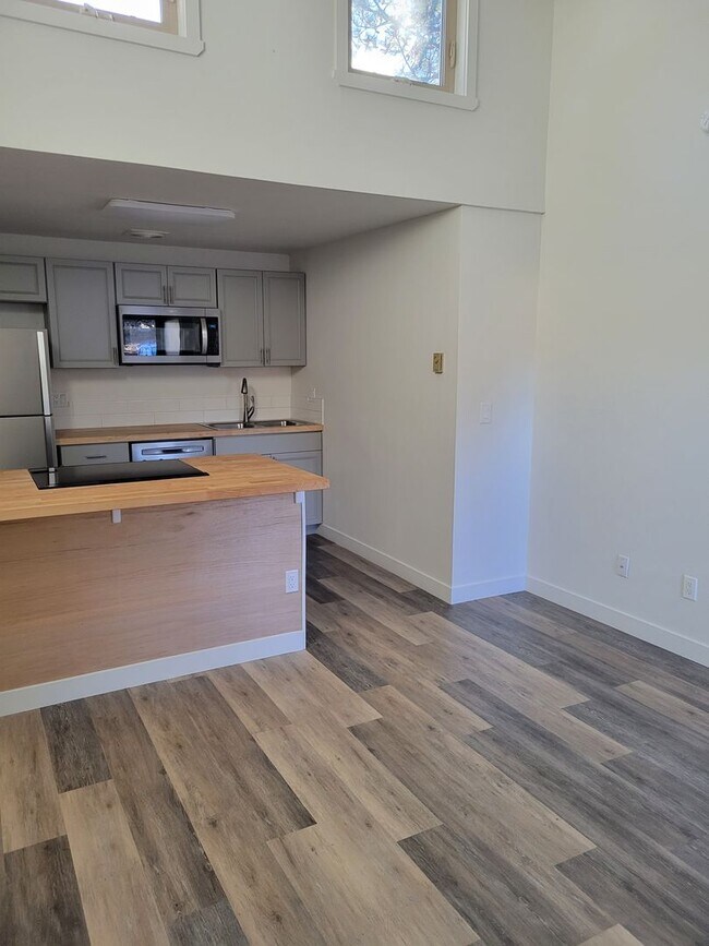 Photo - 1700 NE Wells Acres Rd Unit Burning Tree Village