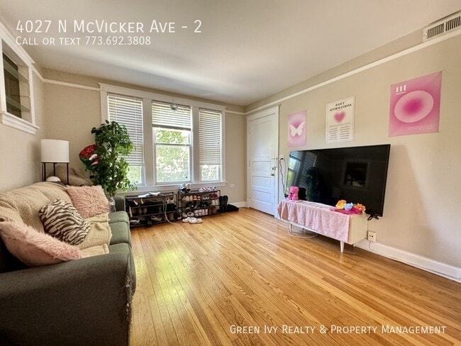 Photo - 4027 N McVicker Ave Unit 2