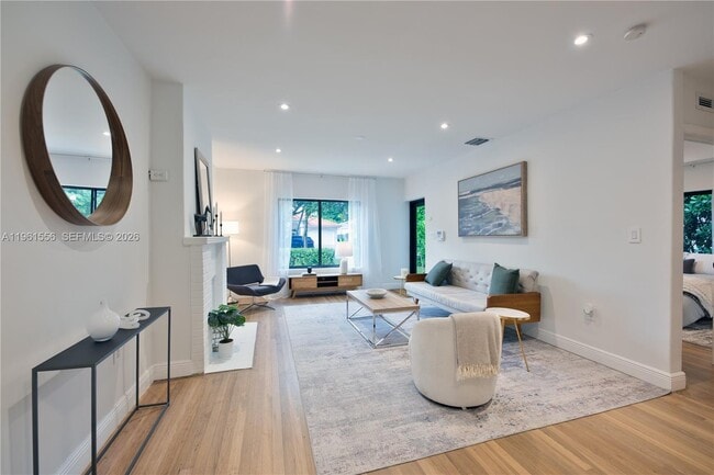 Photo - 360 NE 87th St