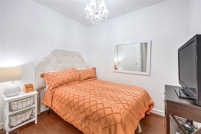 Photo - 4471 Dean Martin Dr Unidad 307