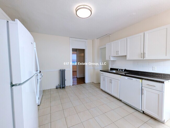 Photo - 8 Barrows St Unit 3