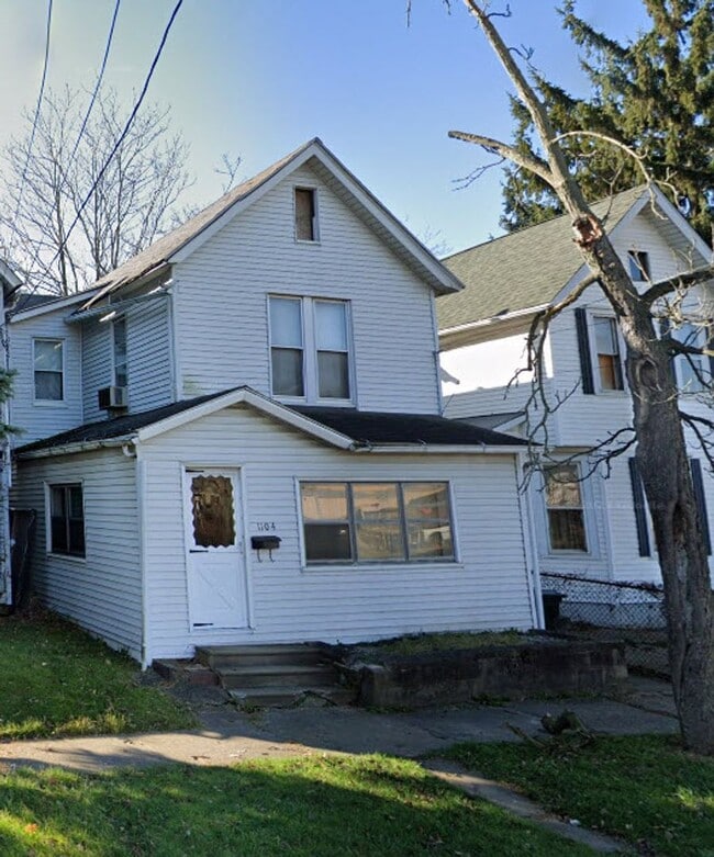 Building Photo - Large 5 Bedroom SW Canton Home for Rent