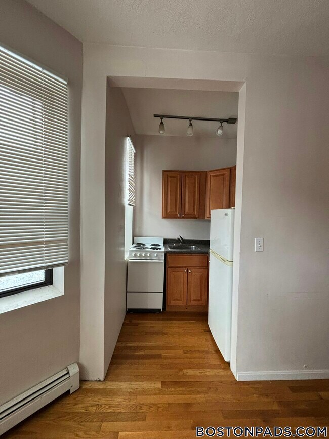 Photo - 67 S Huntington Ave Unit 1