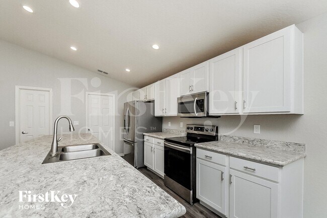 Photo - 851 Orleans Dr