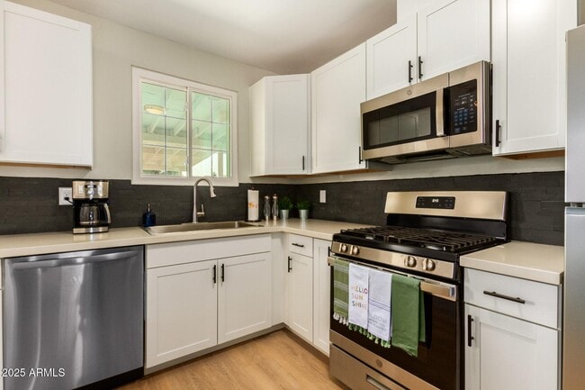 Photo - 4010 N 11th Ave