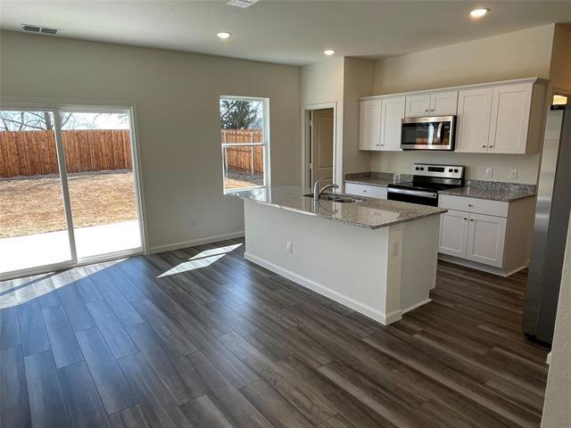 Photo - 2705 Silver Leaf Ln