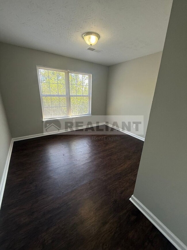 118 Maple Leaf Ln