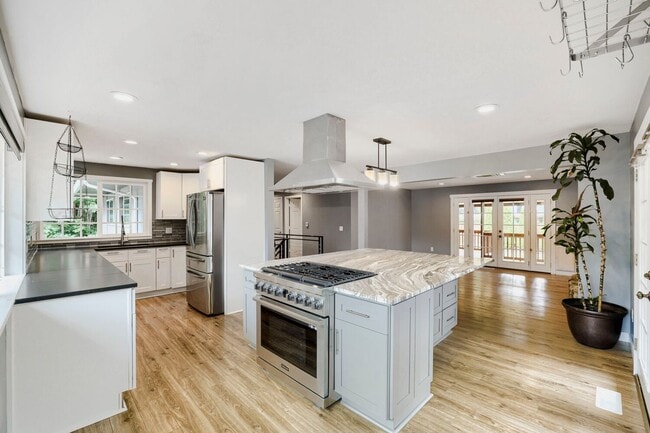 Photo - Beautiful Mother-in-Law Style Home in Everett, WA!