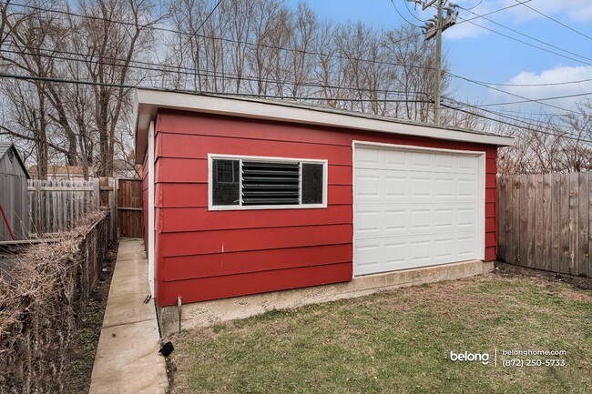 Photo - 1138 W 115th St