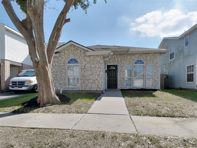 Photo - 15608 Martineau St Casa