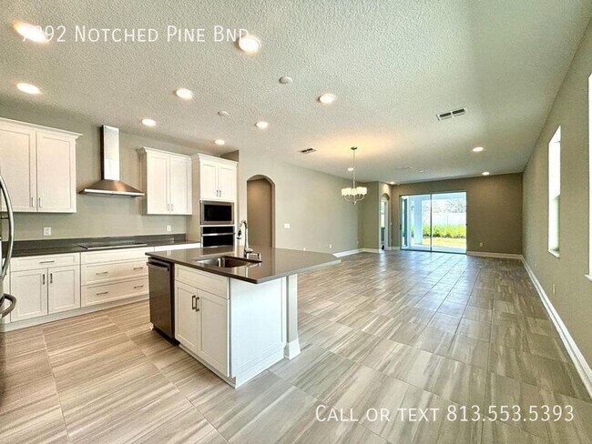 Photo - 7292 Notched Pne Bnd