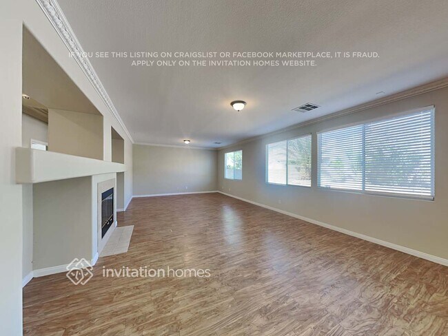 Photo - 7346 W Hollywood Park Ave