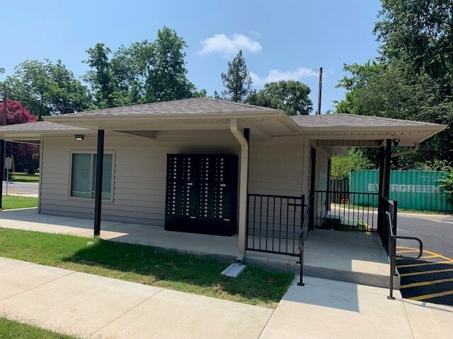 Photo - Delta Pointe Apartments