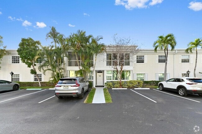Building Photo - 6397 Bay Club Dr Unit 3 Rental