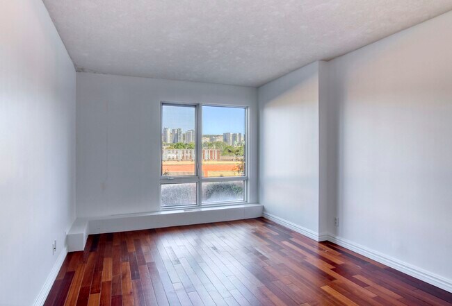 Photo - 2700 Rufus Rockhead Unit 324