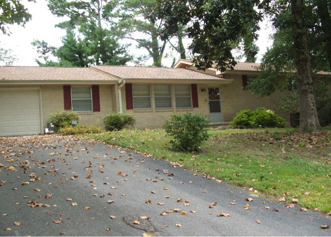Photo - 3902 Rosalind Ln House