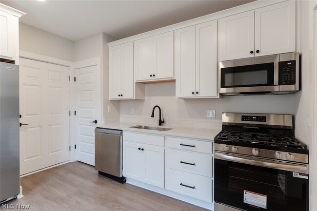 Photo - 1464 E 123rd St