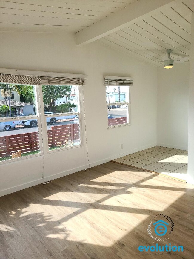 Photo - 4323-4333 Gresham St