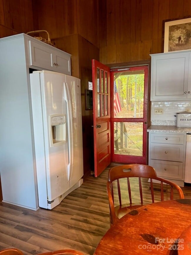 Photo - 189 Patternote Rd