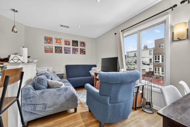 Photo - 1625 Q St NW