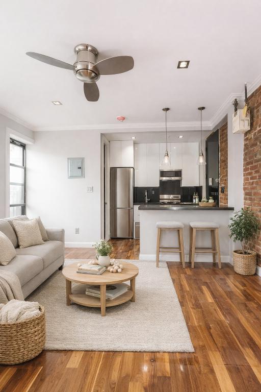 Building Photo - 2100 2nd Ave