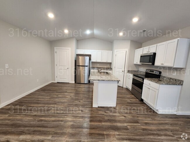 Building Photo - 1921 E 69th Ct N Unit 1921 E 69th Ct N Rental