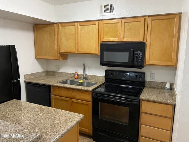 Photo - 4410 N Longview Ave Unit 120