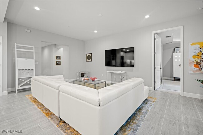 Photo - 2560 Seychelles Dr Unidad 1003